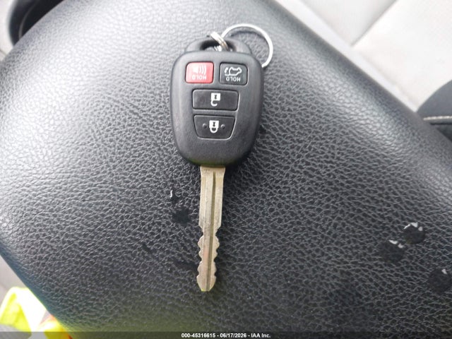 2016 Toyota Rav4 Xle მანქანა იყიდება აუქციონზე, vin: 2T3WFREV9GW290651, აუქციონის ნომერი: 45316615