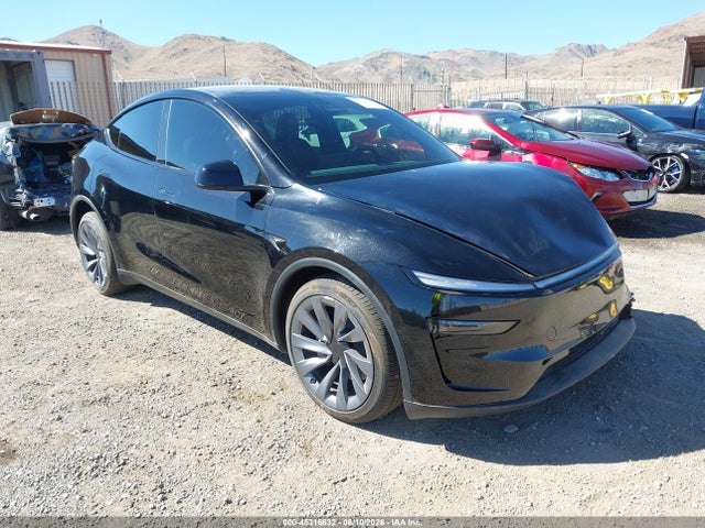 Tesla Model Y All-wheel Drive/long Range Launch Series/premium All-wheel Drive 2026 7SAYGDEE6TF577005 главное изображение