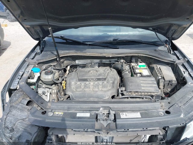 3VV3B7AX4JM119925 Volkswagen Tiguan 2.0t Se/2.0t Sel