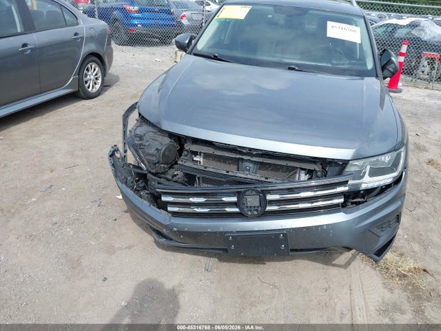 3VV3B7AX4JM119925 Volkswagen Tiguan 2.0t Se/2.0t Sel