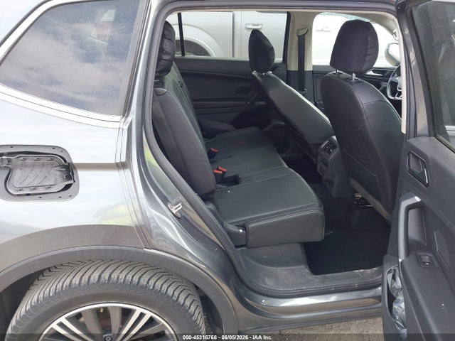 3VV3B7AX4JM119925 Volkswagen Tiguan 2.0t Se/2.0t Sel