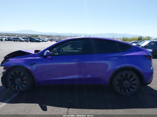 45316882 :رقم المزاد ، 7SAYGDEF4RF158975 vin ، 2024 Tesla Model Y Performance Dual Motor All-wheel Drive مزاد بيع