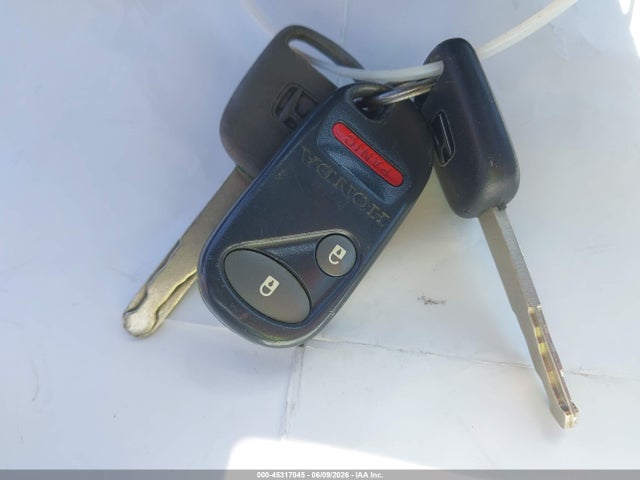 Продаж на аукціоні авто 2005 Honda Civic Lx, vin: 1HGEM21575L008104, номер лоту: 45317045