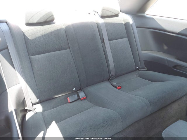 Продаж на аукціоні авто 2005 Honda Civic Lx, vin: 1HGEM21575L008104, номер лоту: 45317045