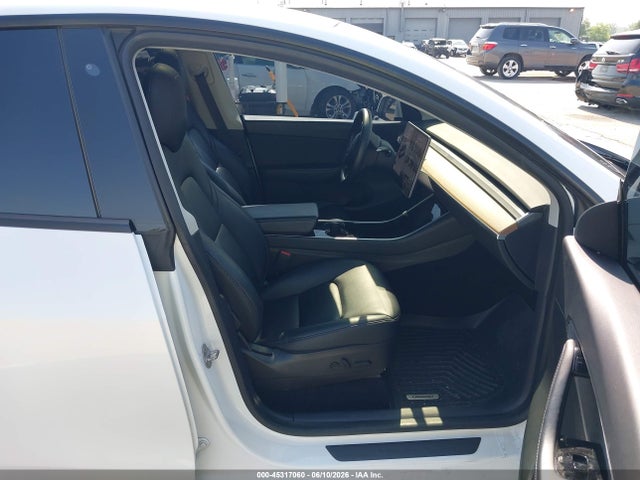 45317060 :رقم المزاد ، 5YJYGDEE4LF014337 vin ، 2020 Tesla Model Y Long Range Dual Motor All-wheel Drive مزاد بيع