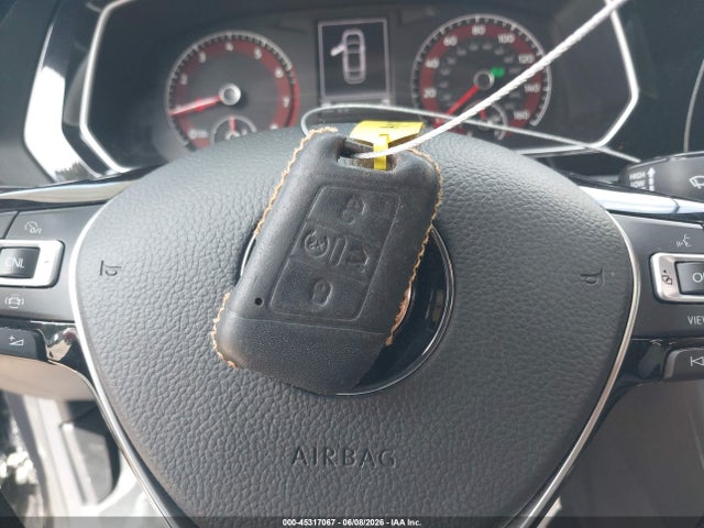 45317067 :رقم المزاد ، 3VWC57BUXMM089275 vin ، 2021 Volkswagen Jetta مزاد بيع