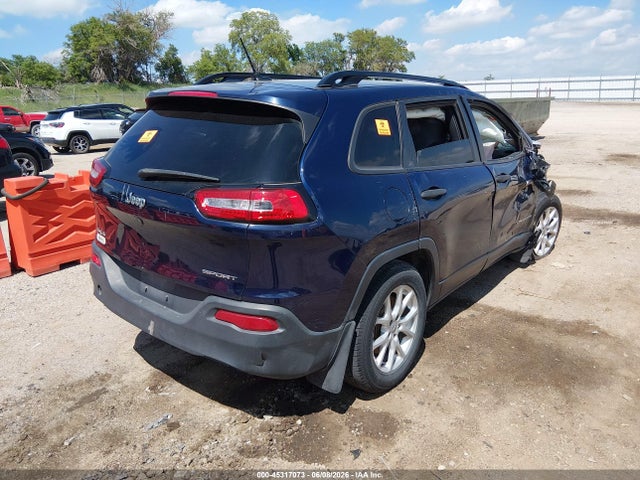 1C4PJMAB8GW192990 Jeep Cherokee Sport