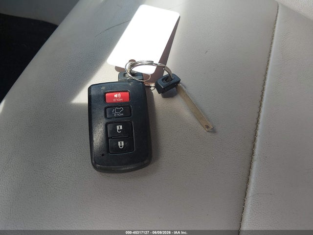 Продаж на аукціоні авто 2016 Toyota Highlander Xle V6, vin: 5TDJKRFHXGS352316, номер лоту: 45317127