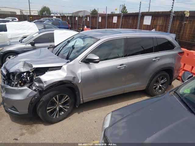 Продаж на аукціоні авто 2016 Toyota Highlander Xle V6, vin: 5TDJKRFHXGS352316, номер лоту: 45317127