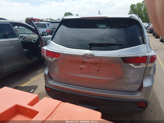 Продаж на аукціоні авто 2016 Toyota Highlander Xle V6, vin: 5TDJKRFHXGS352316, номер лоту: 45317127