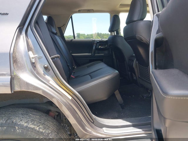 2021 Toyota 4runner Nightshade Special Edition მანქანა იყიდება აუქციონზე, vin: JTEJU5JRXM5876484, აუქციონის ნომერი: 45317142