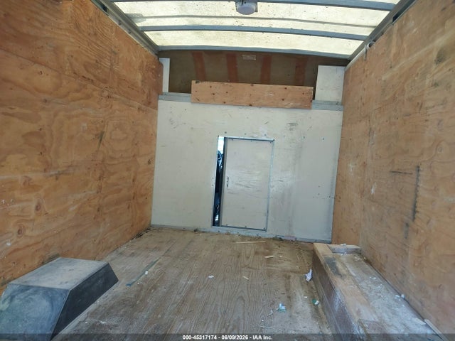 Ford E-350 Cutaway 2015 1FDWE3FL8FDA20699 Image 6