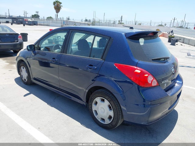 45317198 :رقم المزاد ، 3N1BC13E68L358783 vin ، 2008 Nissan Versa 1.8s مزاد بيع