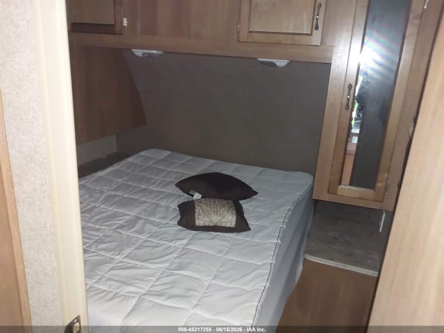 Coachmen Catalina 2016 5ZT2CAUB2GA022618 Image 5