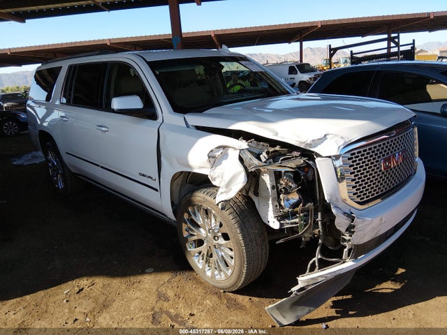 GMC YUKON XL DENALI 2017 1GKS2HKJ0HR201660 головне зображення