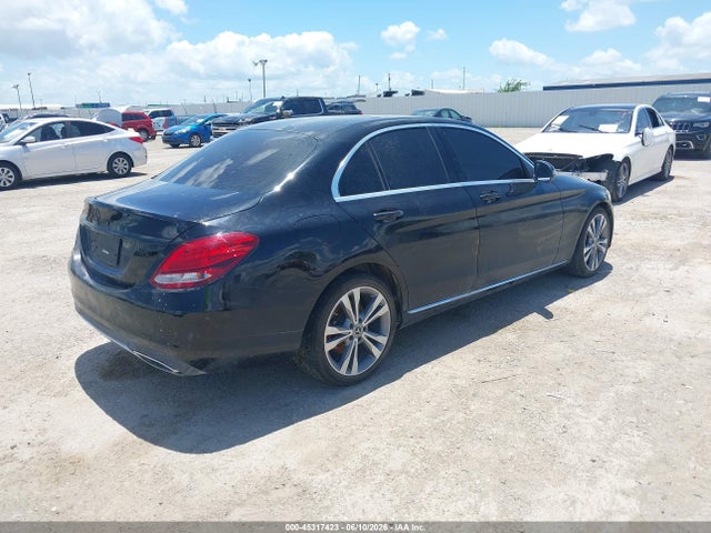 2018 Mercedes-benz C 300 მანქანა იყიდება აუქციონზე, vin: WDDWF4JB0JR422806, აუქციონის ნომერი: 45317423