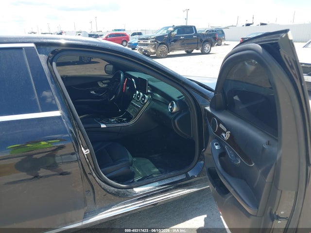 2018 Mercedes-benz C 300 მანქანა იყიდება აუქციონზე, vin: WDDWF4JB0JR422806, აუქციონის ნომერი: 45317423