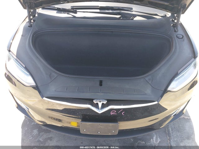 45317478 :رقم المزاد ، 5YJXCAE24JF138343 vin ، 2018 Tesla Model X 100d/75d/p100d مزاد بيع