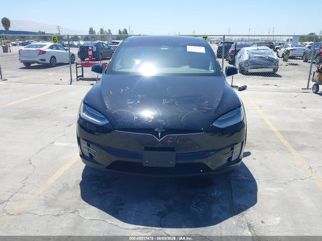 45317478 :رقم المزاد ، 5YJXCAE24JF138343 vin ، 2018 Tesla Model X 100d/75d/p100d مزاد بيع