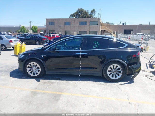 45317478 :رقم المزاد ، 5YJXCAE24JF138343 vin ، 2018 Tesla Model X 100d/75d/p100d مزاد بيع