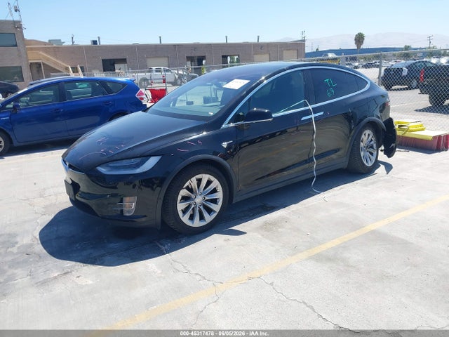 45317478 :رقم المزاد ، 5YJXCAE24JF138343 vin ، 2018 Tesla Model X 100d/75d/p100d مزاد بيع