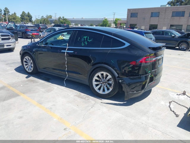 45317478 :رقم المزاد ، 5YJXCAE24JF138343 vin ، 2018 Tesla Model X 100d/75d/p100d مزاد بيع