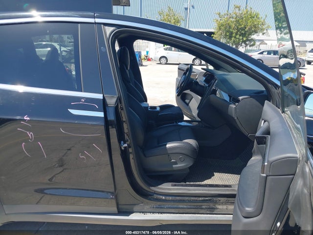 45317478 :رقم المزاد ، 5YJXCAE24JF138343 vin ، 2018 Tesla Model X 100d/75d/p100d مزاد بيع