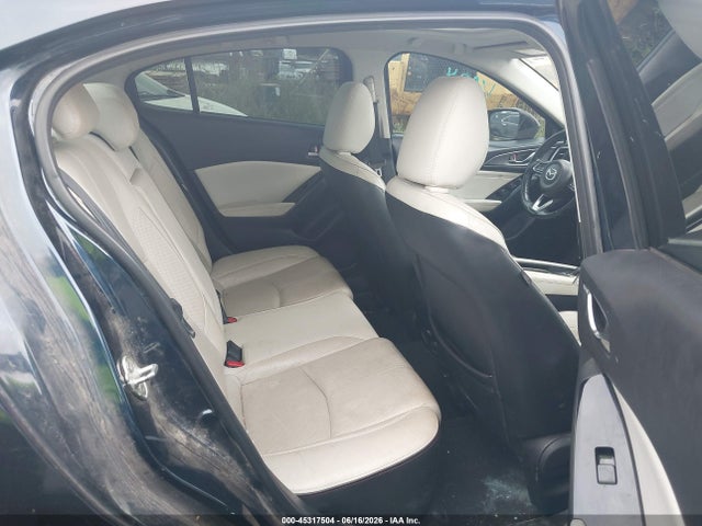 3MZBN1W30JM214662 Mazda Mazda3 Grand Touring