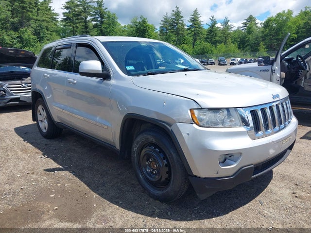 2011 Jeep Grand Cherokee Laredo მანქანა იყიდება აუქციონზე, vin: 1J4RR4GGXBC717704, აუქციონის ნომერი: 45317579
