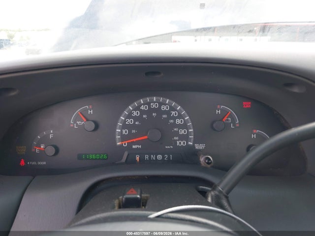 2000 Ford F-150 Work Series/xl/xlt მანქანა იყიდება აუქციონზე, vin: 1FTRF17W0YKA38091, აუქციონის ნომერი: 45317597