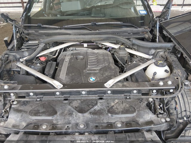 45317617 :رقم المزاد ، 5UXCR6C0XN9M48667 vin ، 2022 Bmw X5 Xdrive40i مزاد بيع