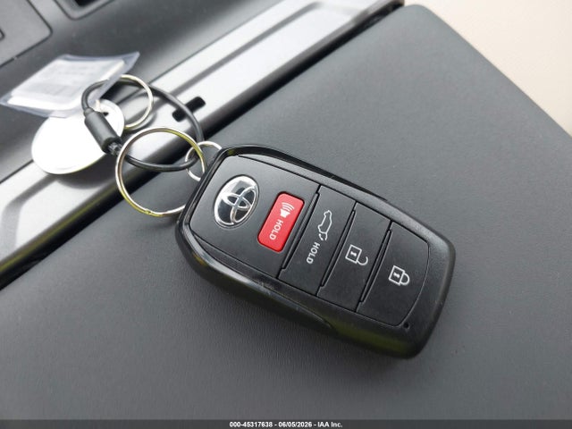 2T36DRBV4TW010865 Toyota Rav4 Xle Premium