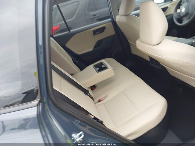 2T36DRBV4TW010865 Toyota Rav4 Xle Premium