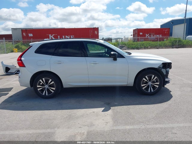 YV4L12RK6R1774736 Volvo Xc60 B5 Core Dark Theme