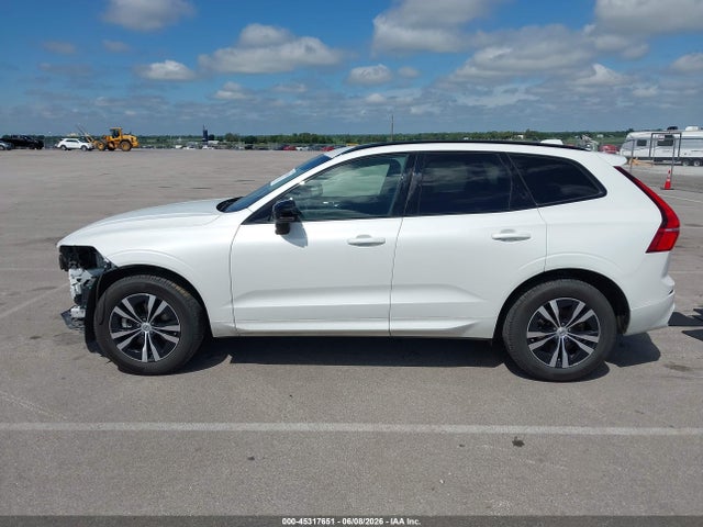 YV4L12RK6R1774736 Volvo Xc60 B5 Core Dark Theme