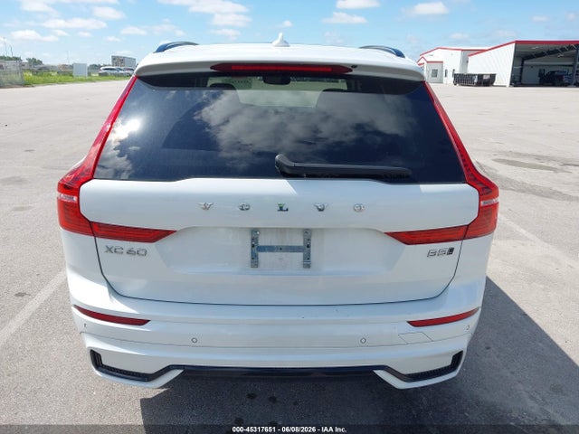 YV4L12RK6R1774736 Volvo Xc60 B5 Core Dark Theme