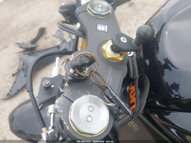 JS1GR7MA1R7101045 Suzuki GSX-R750