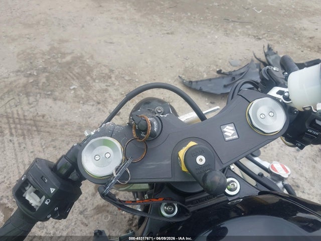 JS1GR7MA1R7101045 Suzuki GSX-R750