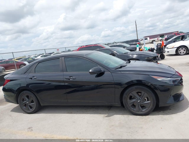 5NPLM4AG2NH053412 Hyundai ELANTRA SEL