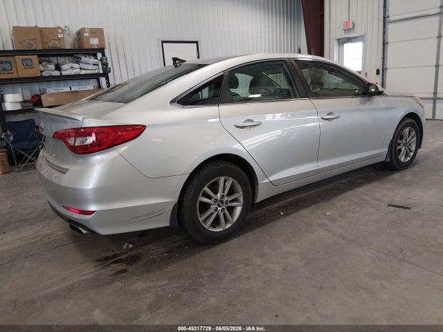 Продажа на аукционе авто 2015 Hyundai Sonata Se, vin: 5NPE24AF3FH077886, номер лота: 45317729