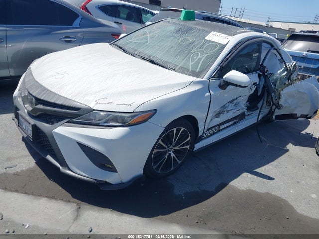 Toyota CAMRY SE 2020 4T1G11AKXLU883941 Image 2