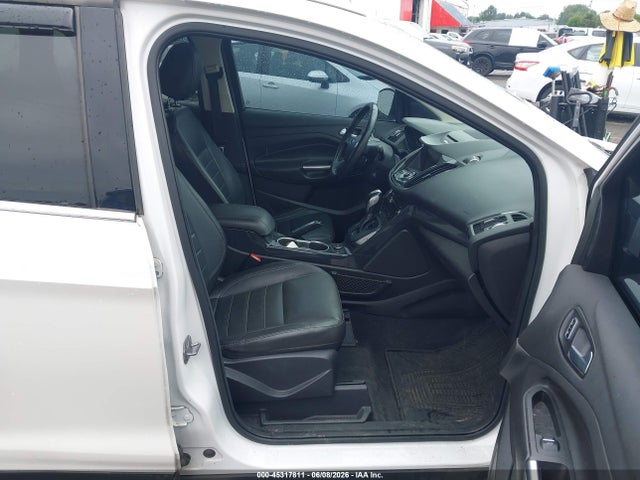 1FMCU9J92EUD43133 Ford Escape Titanium