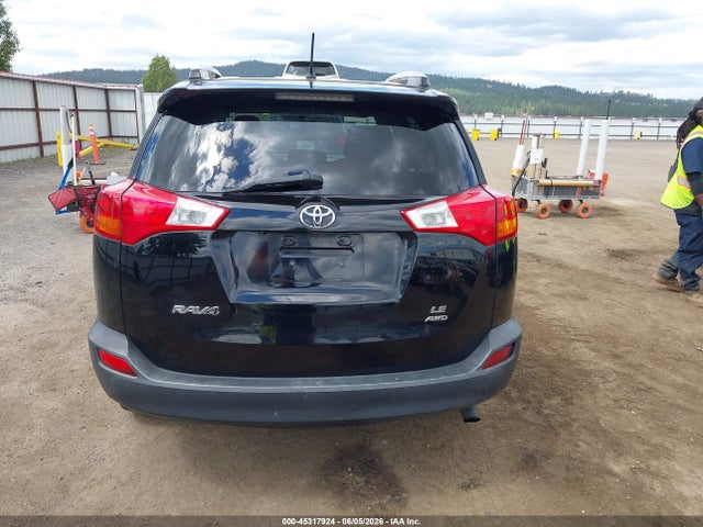 2T3BFREV0EW142383 Toyota RAV4 LE