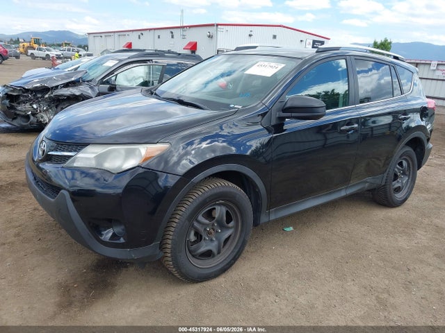 2T3BFREV0EW142383 Toyota RAV4 LE