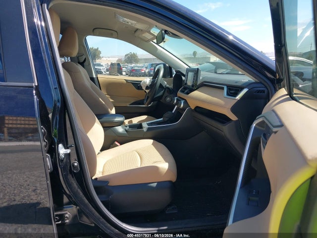 Toyota RAV4 LE 2020 JTMG1RFV9LD063758 Image 5
