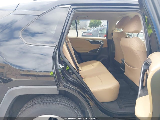 Toyota RAV4 LE 2020 JTMG1RFV9LD063758 Image 8