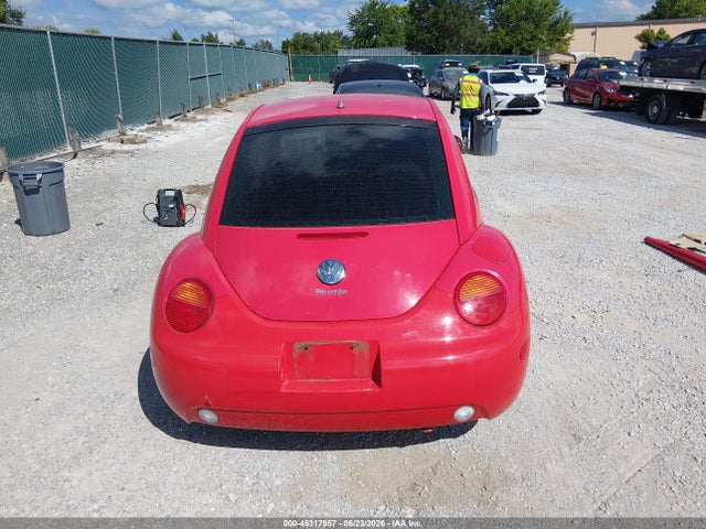 2000 Volkswagen New Beetle Glx მანქანა იყიდება აუქციონზე, vin: 3VWDD21C7YM422606, აუქციონის ნომერი: 45317957