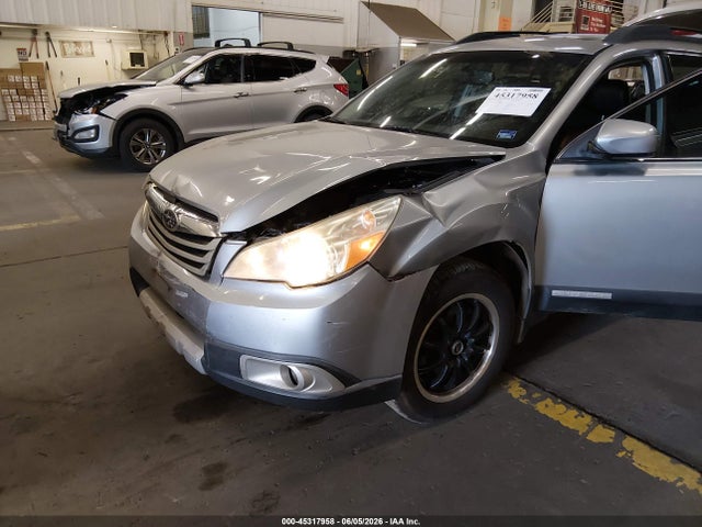 45317958 :رقم المزاد ، 4S4BRDLC8C2219868 vin ، 2012 Subaru Outback 3.6r Limited مزاد بيع