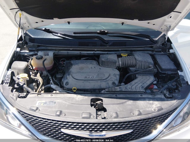Продаж на аукціоні авто 2018 Chrysler Pacifica Touring L, vin: 2C4RC1BG8JR287691, номер лоту: 45317978