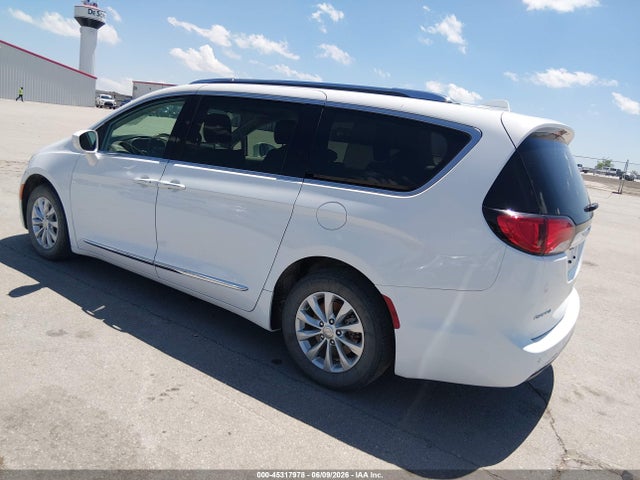 Продаж на аукціоні авто 2018 Chrysler Pacifica Touring L, vin: 2C4RC1BG8JR287691, номер лоту: 45317978